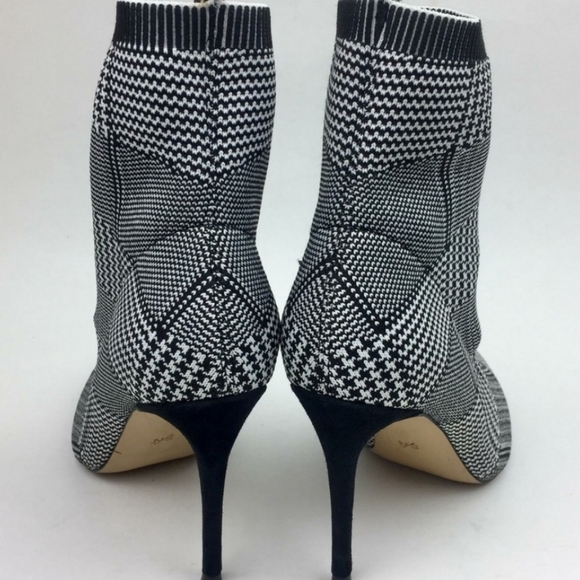 Houndstooth Ankle Boots - Picture 5 of 9